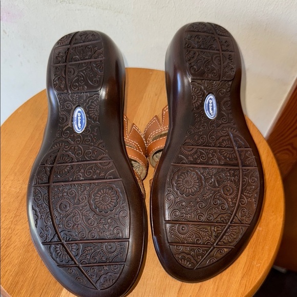 Dr. Scholl's women’s Brown Sandals - Picture 5 of 5